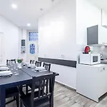 Ultra Friendly Apartman *